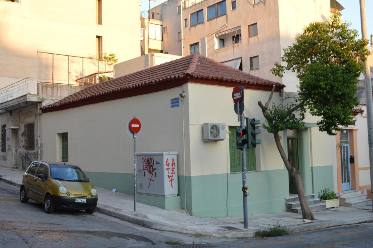 Pireas Port Next To Metro Artistic House 아파트 외부 사진